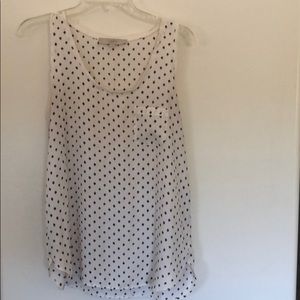 Scoop neck hi-low print tank